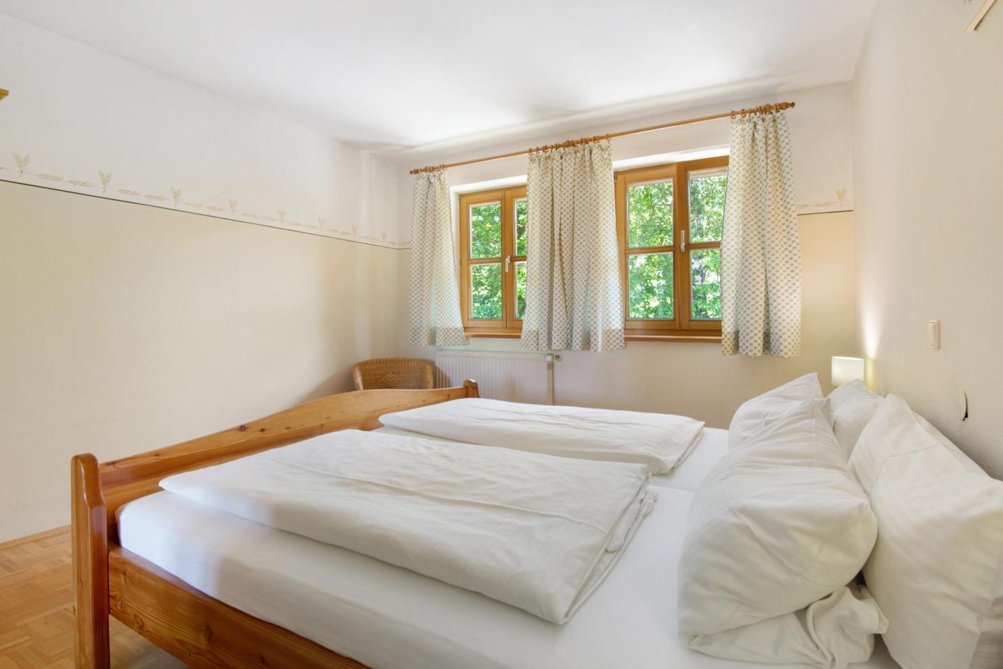 Ferienhof Schuetz Eschlkam Esterno foto